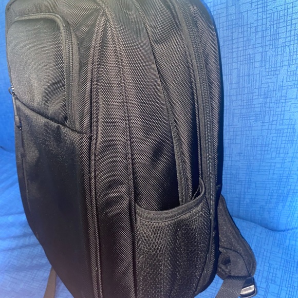 Codi FOR700-4 Fortis 15.6" Laptop Backpack Bag Carry Pro Case USB Passthrough - Picture 6 of 10